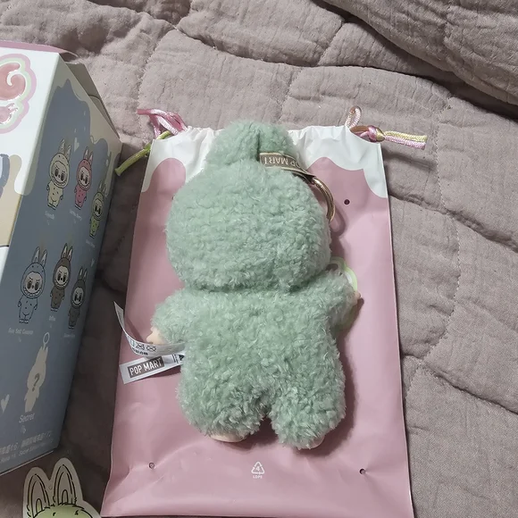 Authentic Exciting Macaron Labubu - Picture 4 of 8